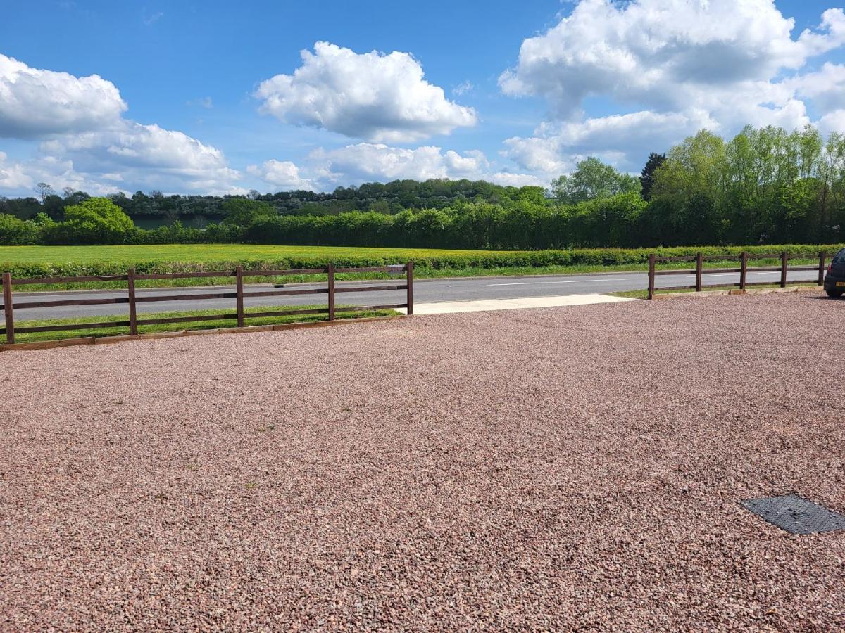 Hillvine Hotel Hartpury Exterior photo